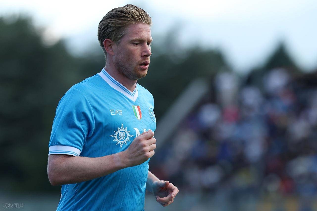 随阿根廷队在西班牙公开训练，梅西：感谢今天到场的所有人